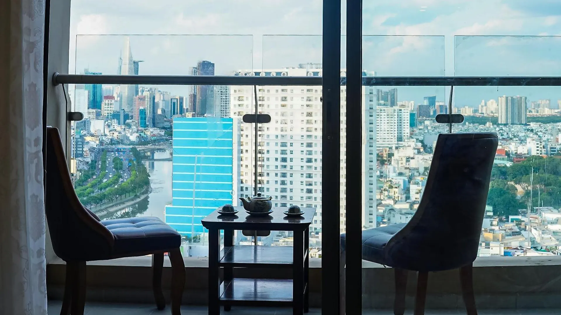 Louisa The Gold View Apartment Ho Či Minovo Město Vietnam